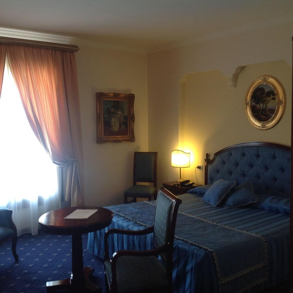 Hotel Grand Palace 5*