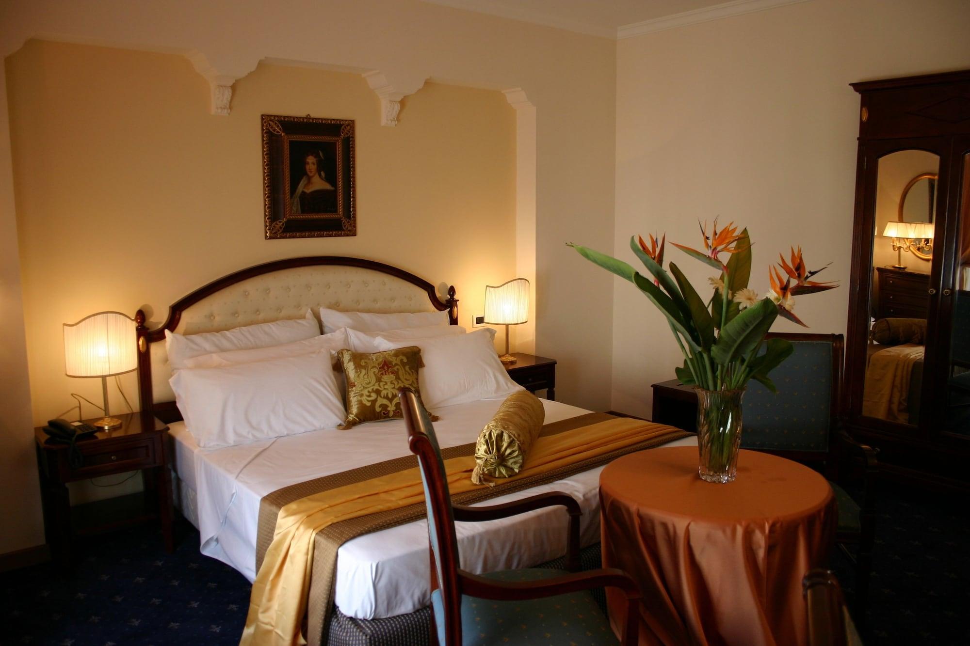 Hotel Grand Palace 5*
