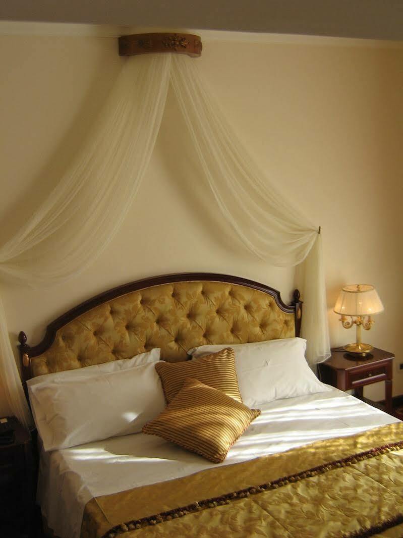 Grand Palace Hotel 5*